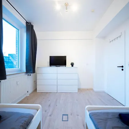 Apartament Work & In *
